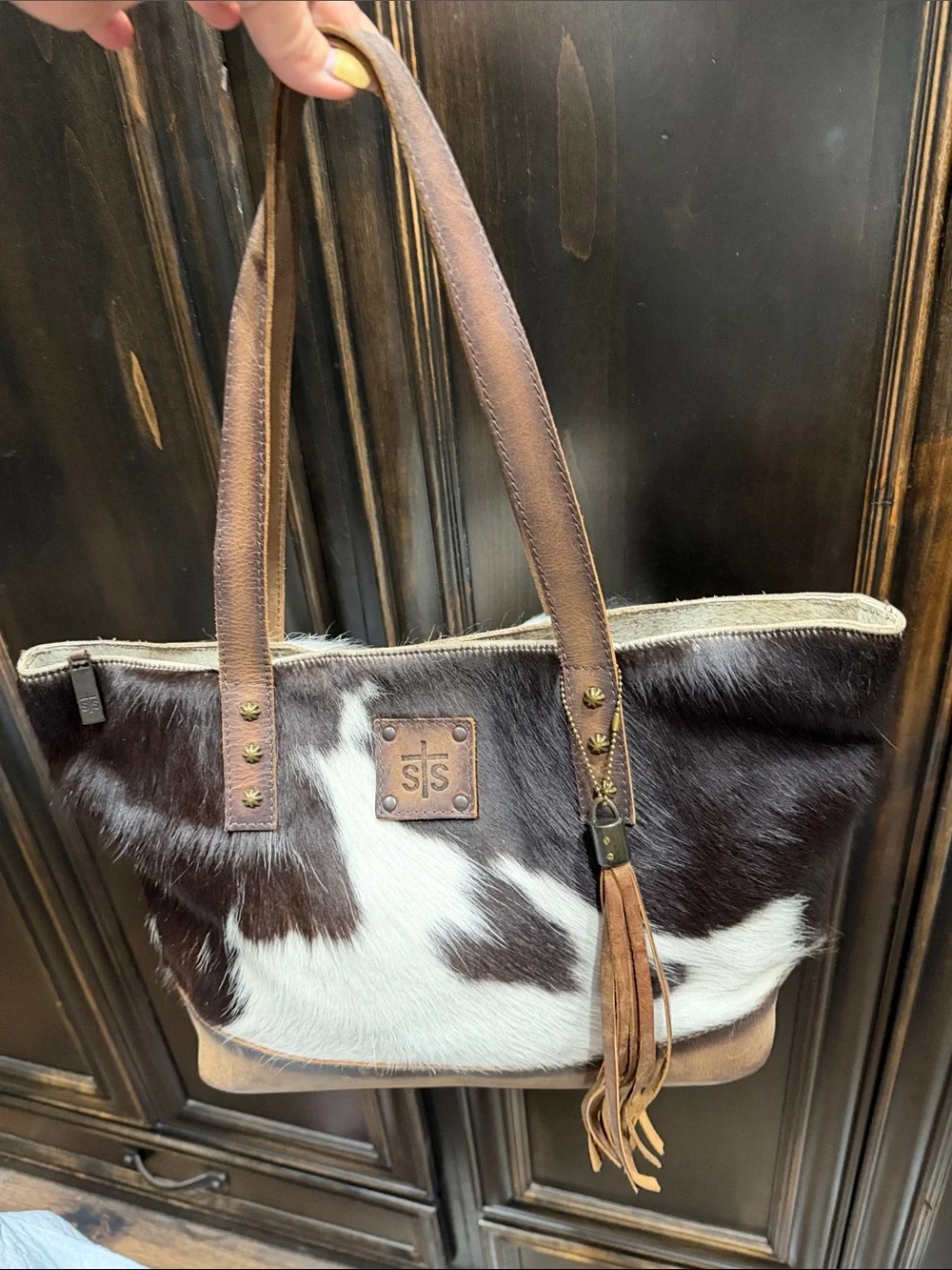 STS ranchwear Ranch Cowhide Tote Bag in Brown, black and White hair on hide